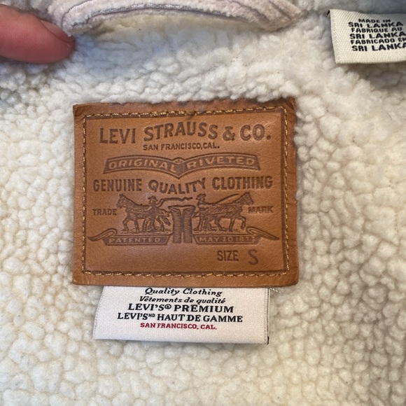 Levi’s corduroy Sherpa jacket - Picture 3 of 3